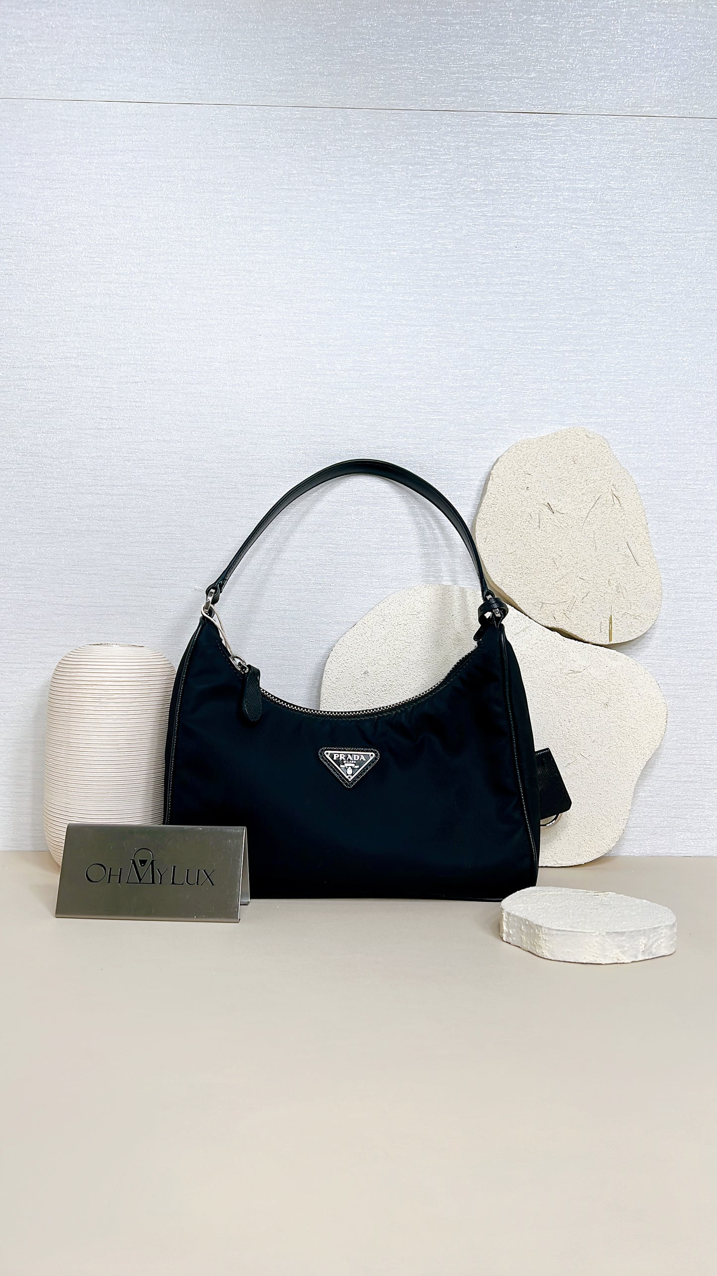 Prada Hobo Re-Edition 2005 in Black Nylon