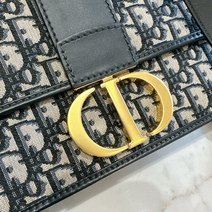 Dior Montaigne 30 Flap Bag
