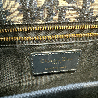 Dior Montaigne 30 Flap Bag