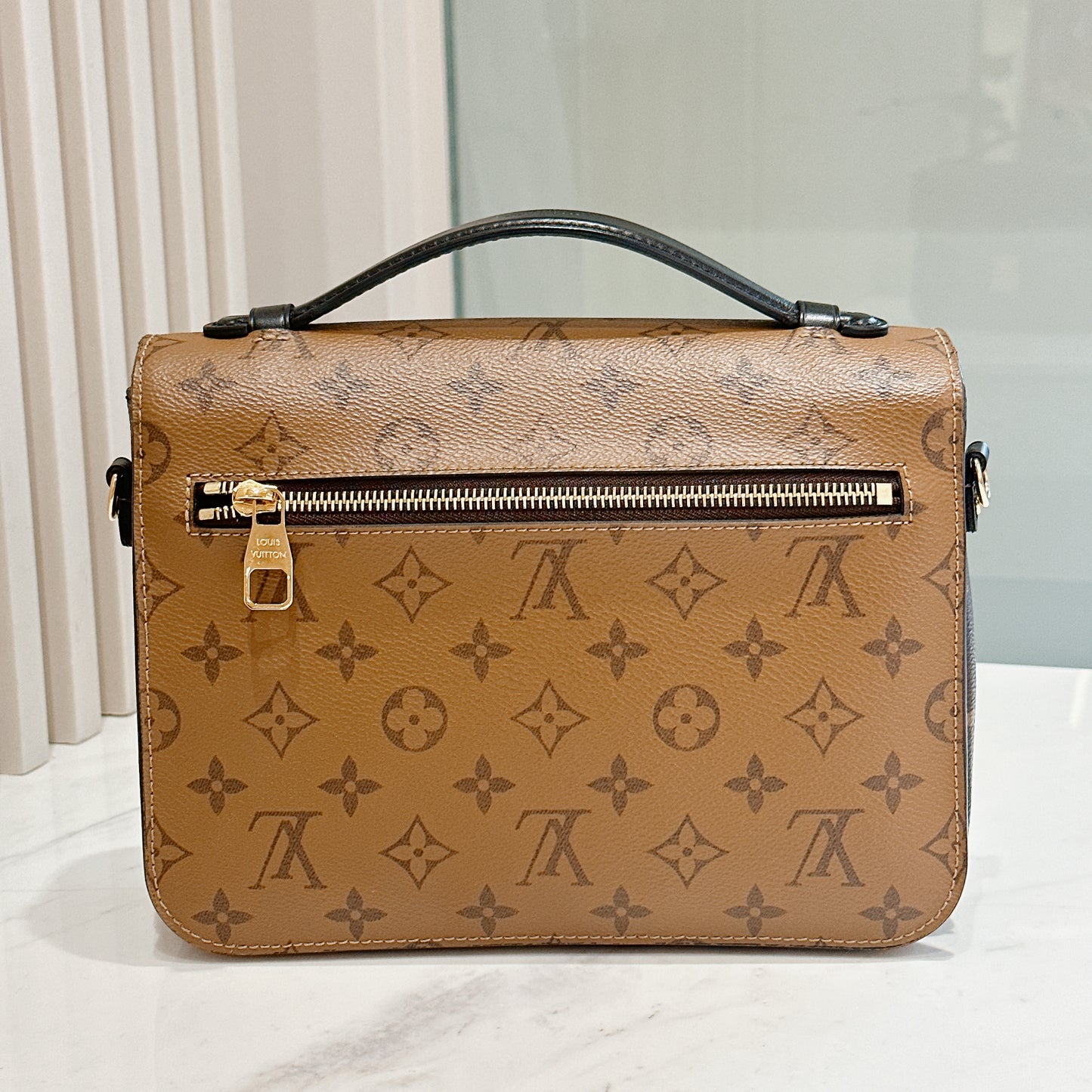 LV Pochette Metis Reverse Monogram