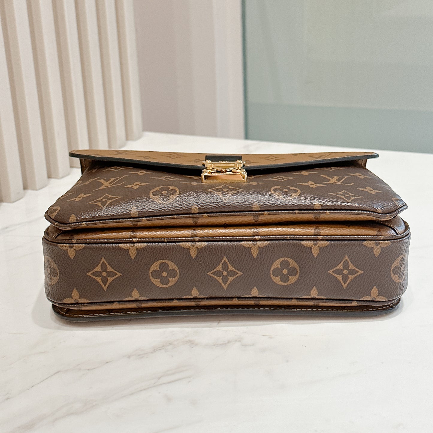 LV Pochette Metis Reverse Monogram