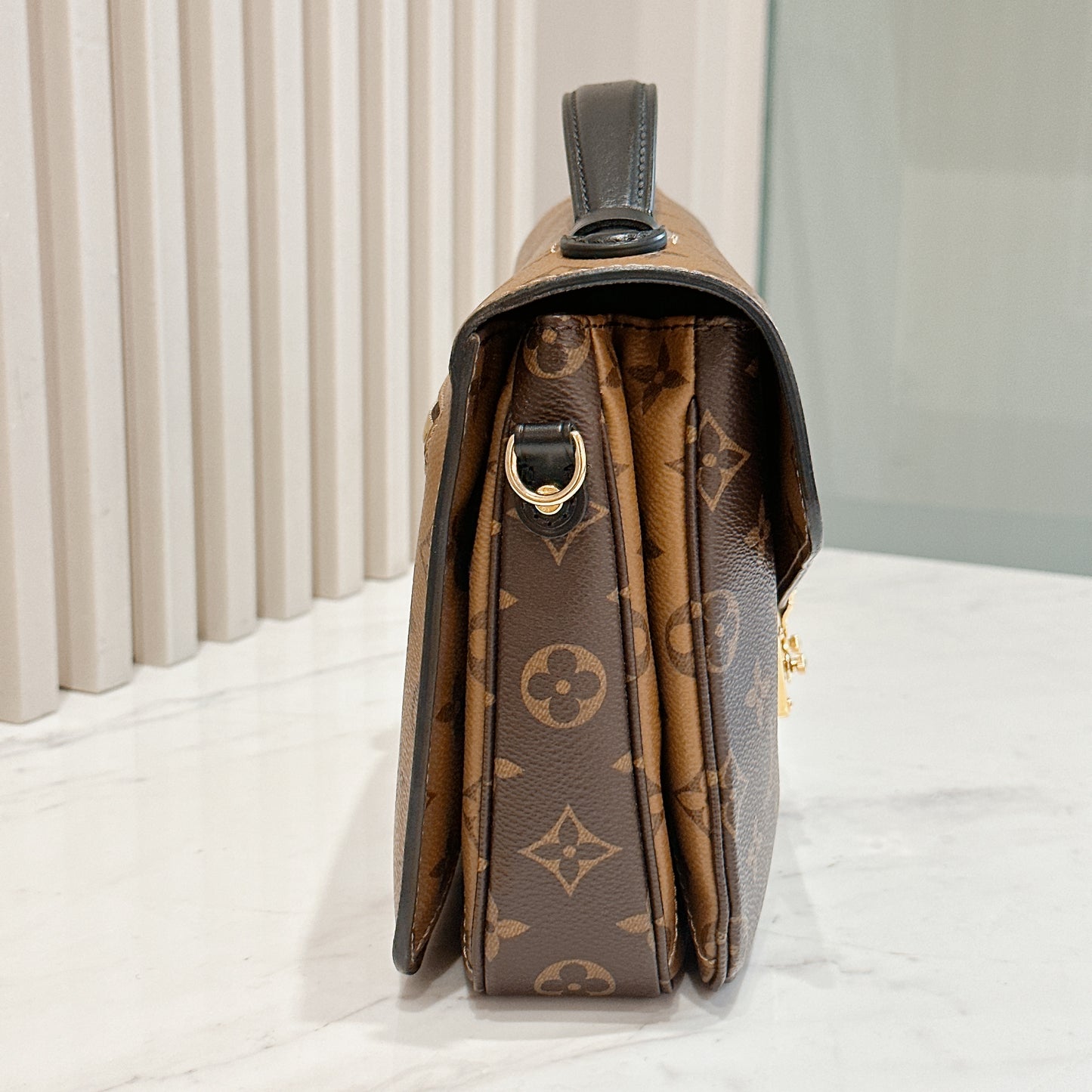 LV Pochette Metis Reverse Monogram