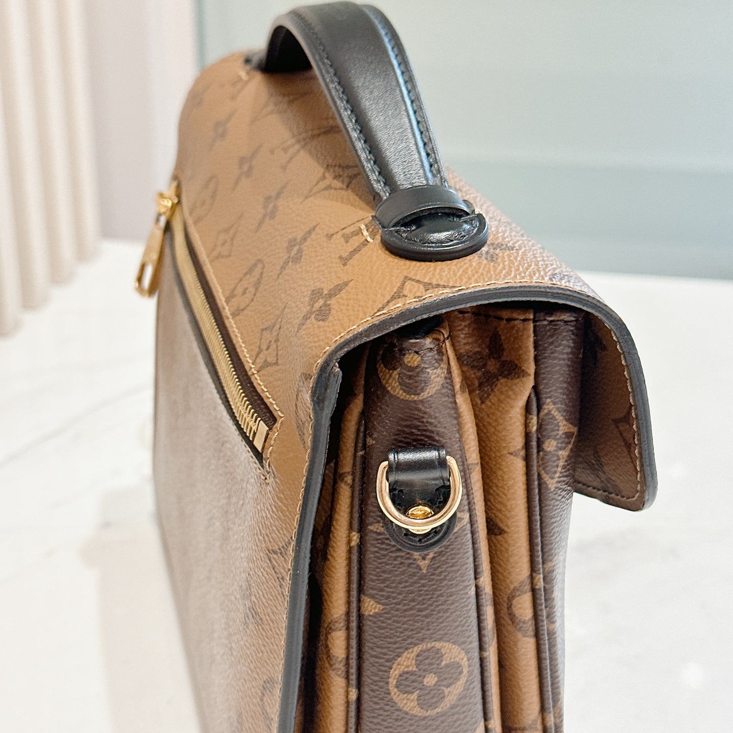 LV Pochette Metis Reverse Monogram