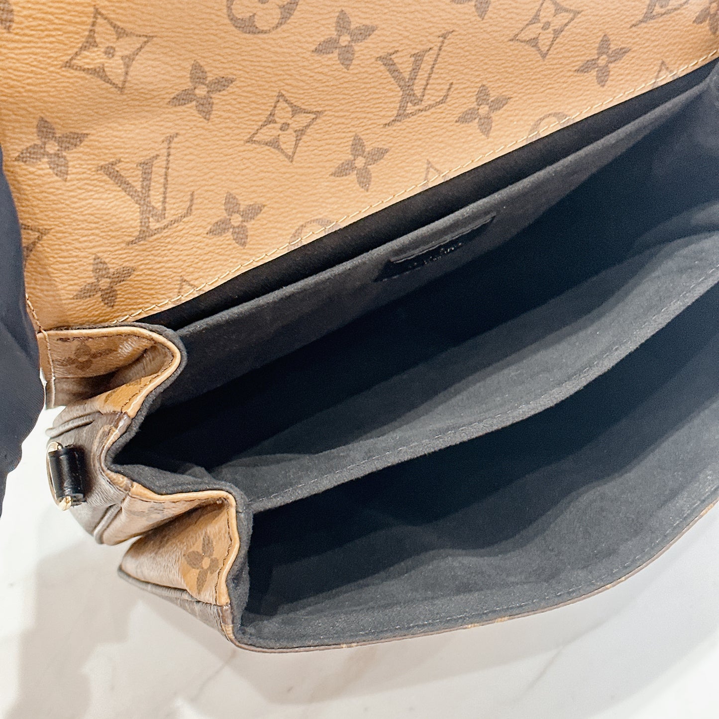 LV Pochette Metis Reverse Monogram