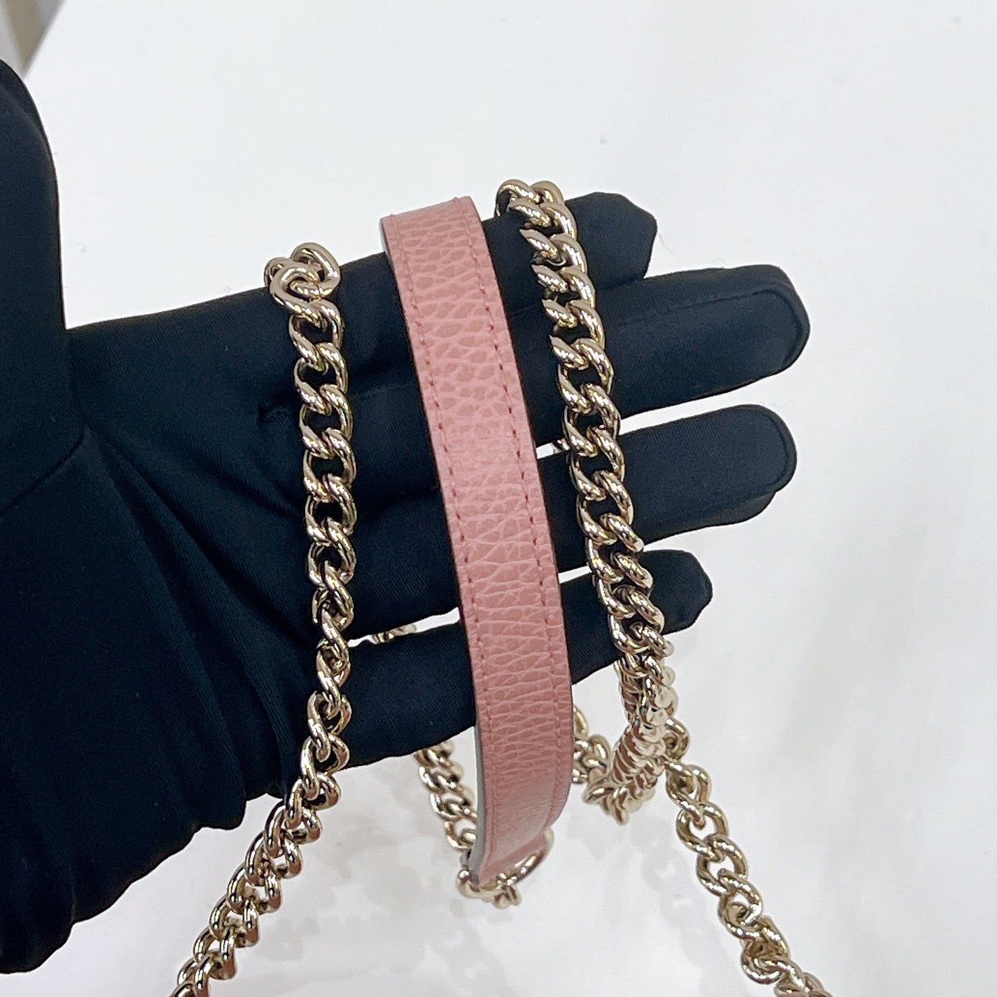 Gucci Interlocking WOC in Pink