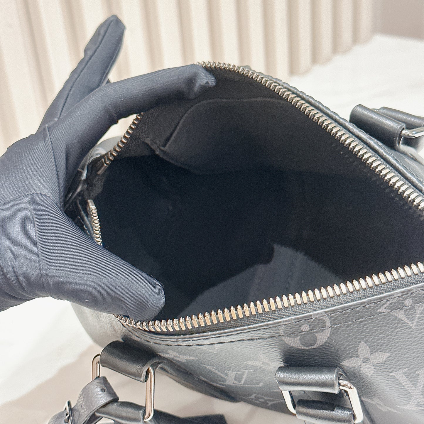LV Keepall 25 Monogram Eclipse