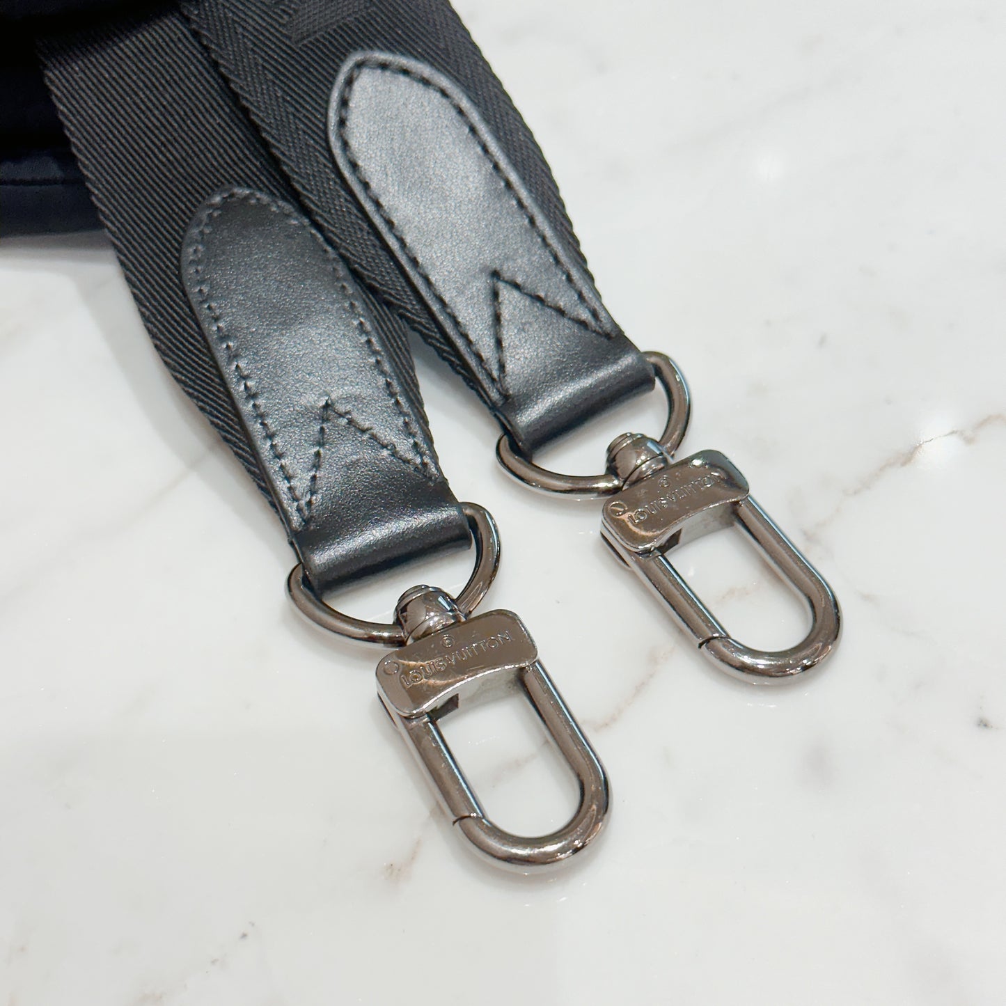 LV Keepall 25 Monogram Eclipse
