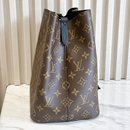 LV Neo Noe MM in Black