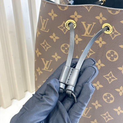 LV Neo Noe MM in Black