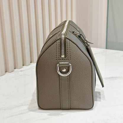 LV City Keepall in Khaki