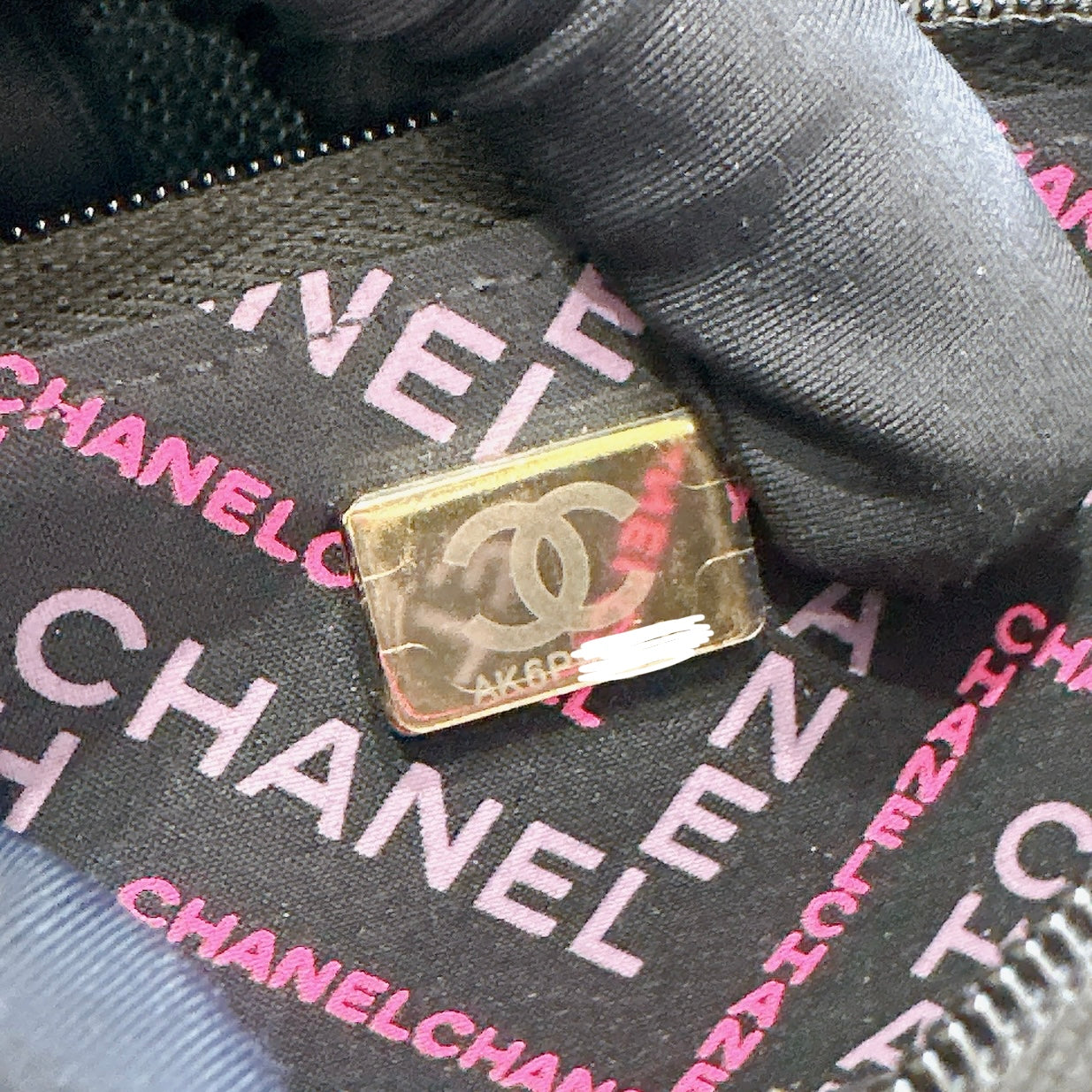 Chanel 24K Wallet On Chain in Black