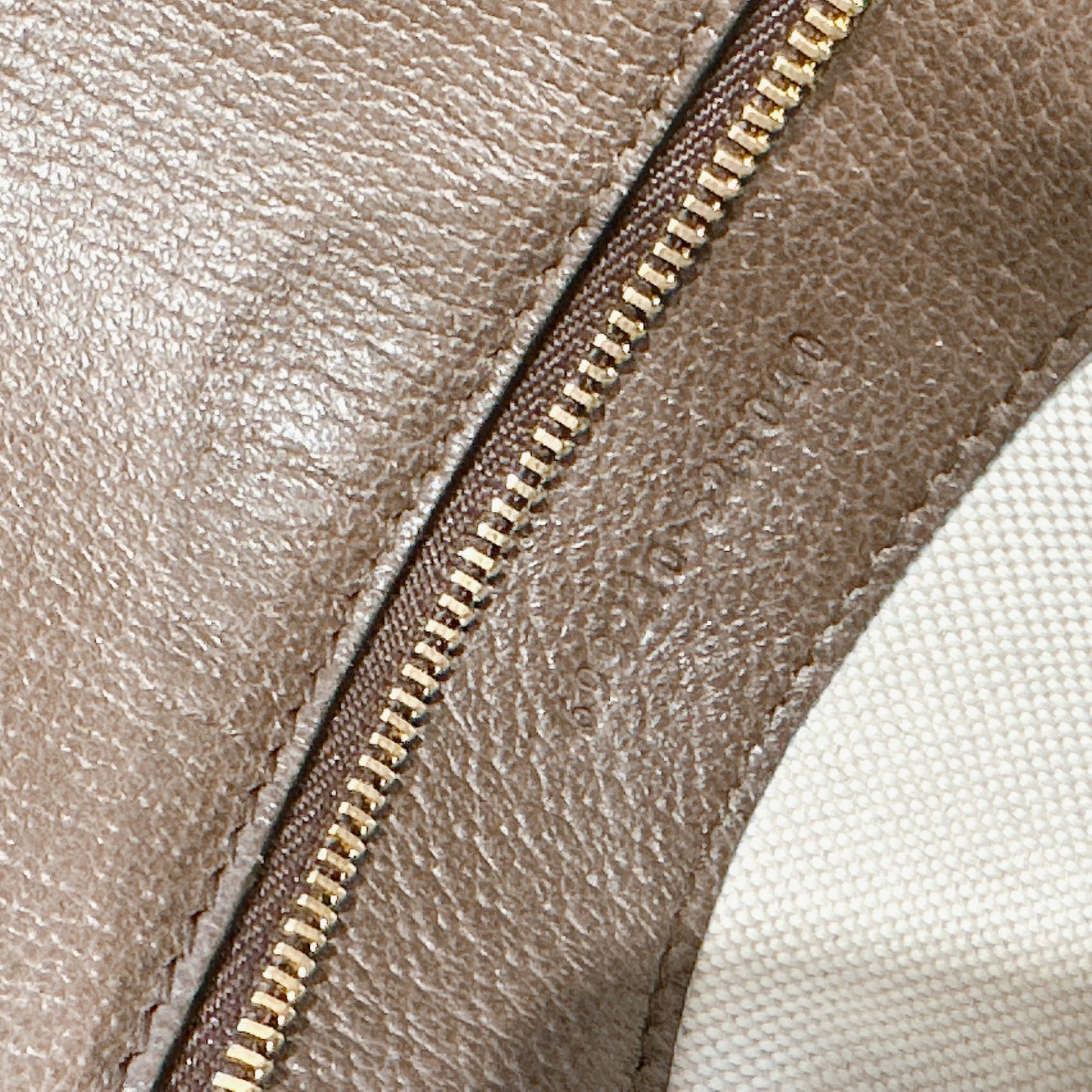 Gucci Blondie Messenger Bag