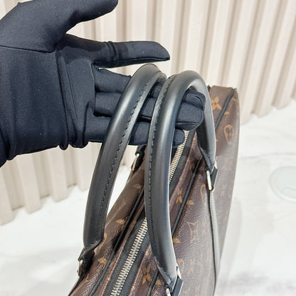 LV Monogram Maccasar Porte Documents