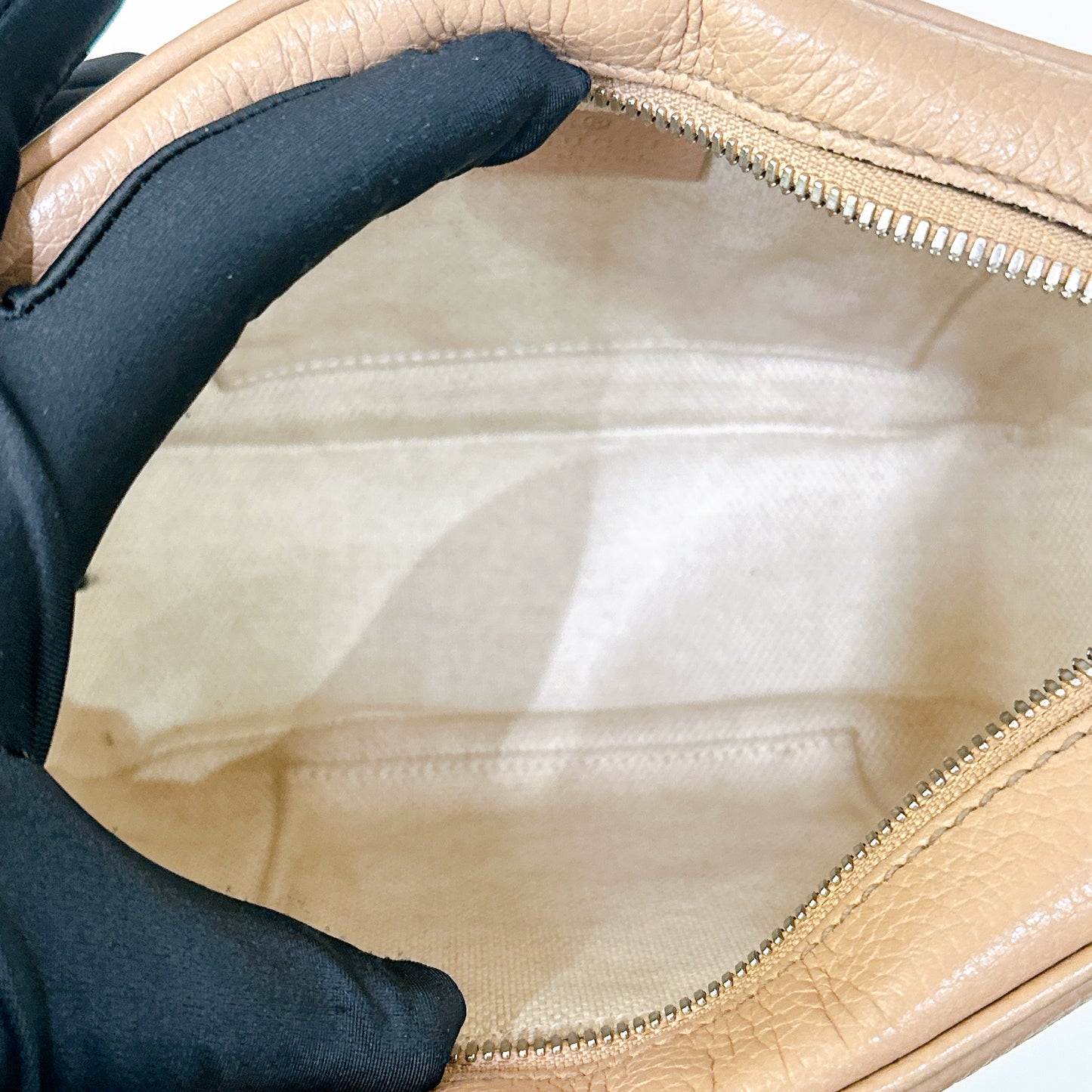 Gucci Soho Camera Bag in Beige