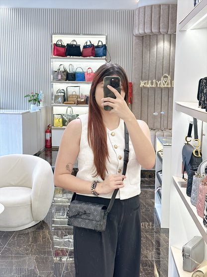 LV Steamer Wearable Wallet in Monogram Eclipse