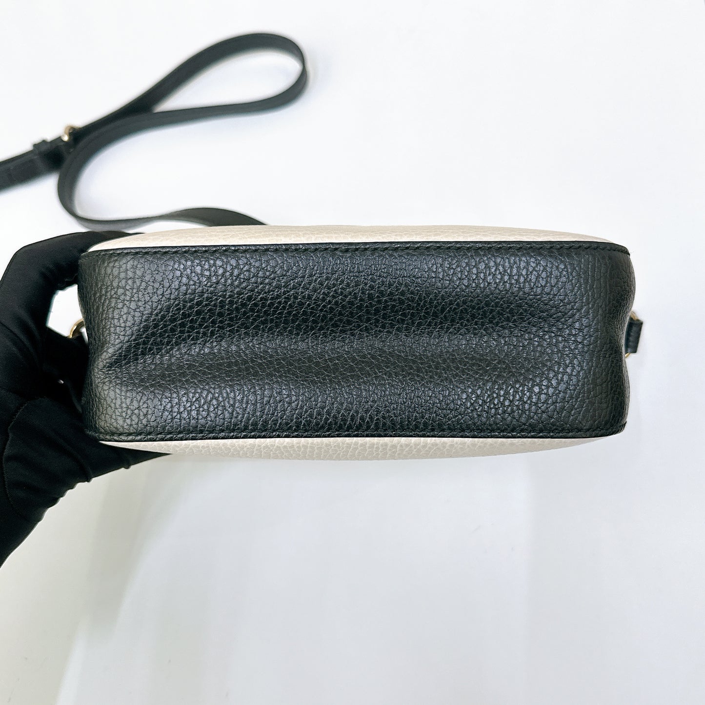 Gucci Soho Camera Bag in White / Black