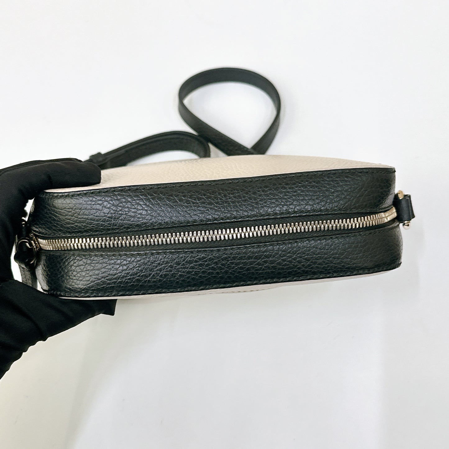 Gucci Soho Camera Bag in White / Black
