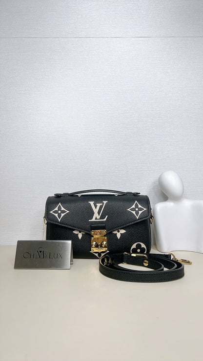 LV Pochette Metis East West in Black/Creme