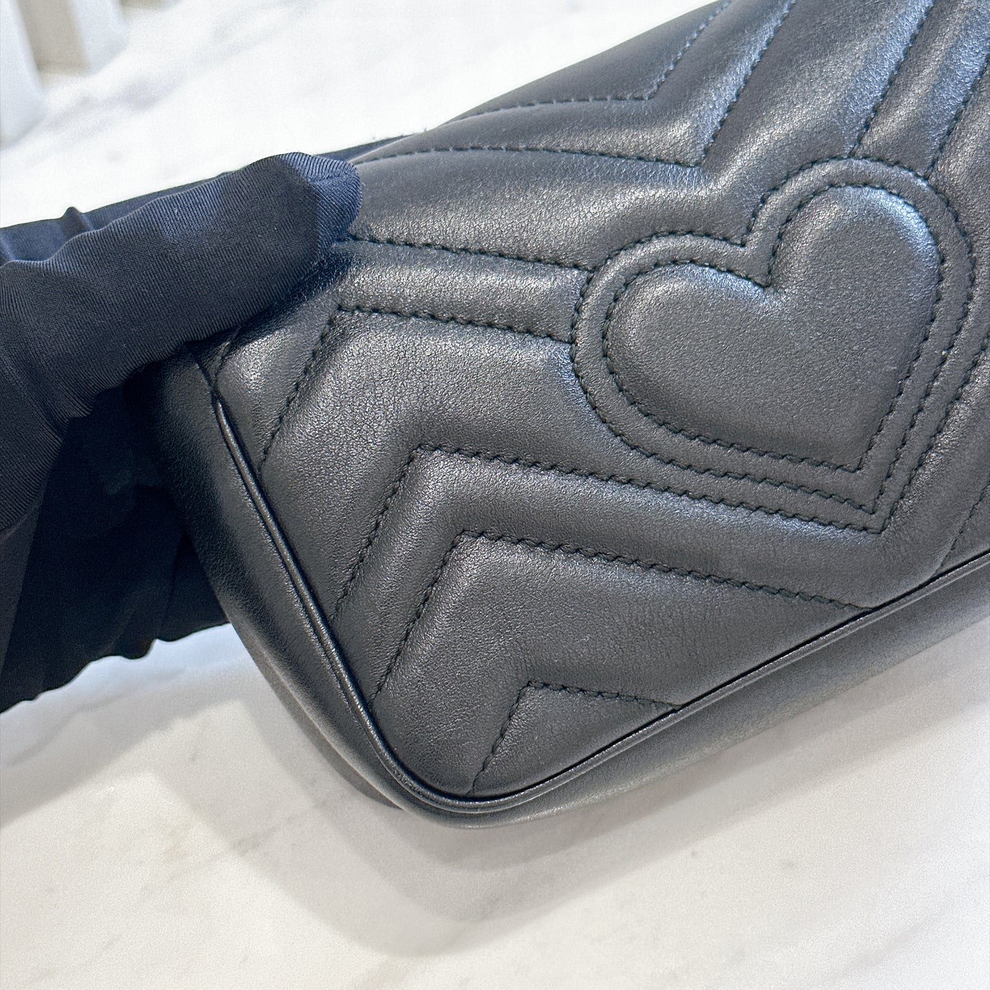 Gucci Marmont Supermini in Black