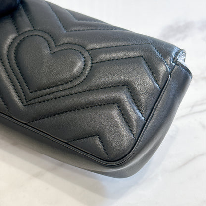 Gucci Marmont Supermini in Black