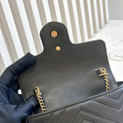 Gucci Marmont Supermini in Black