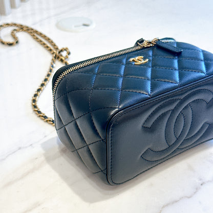 Chanel Vanity With Pearl Crush in Black Lambskin