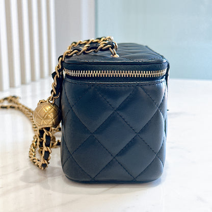 Chanel Vanity With Pearl Crush in Black Lambskin
