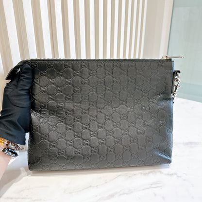 Gucci GG Guccissima Clutch in Black
