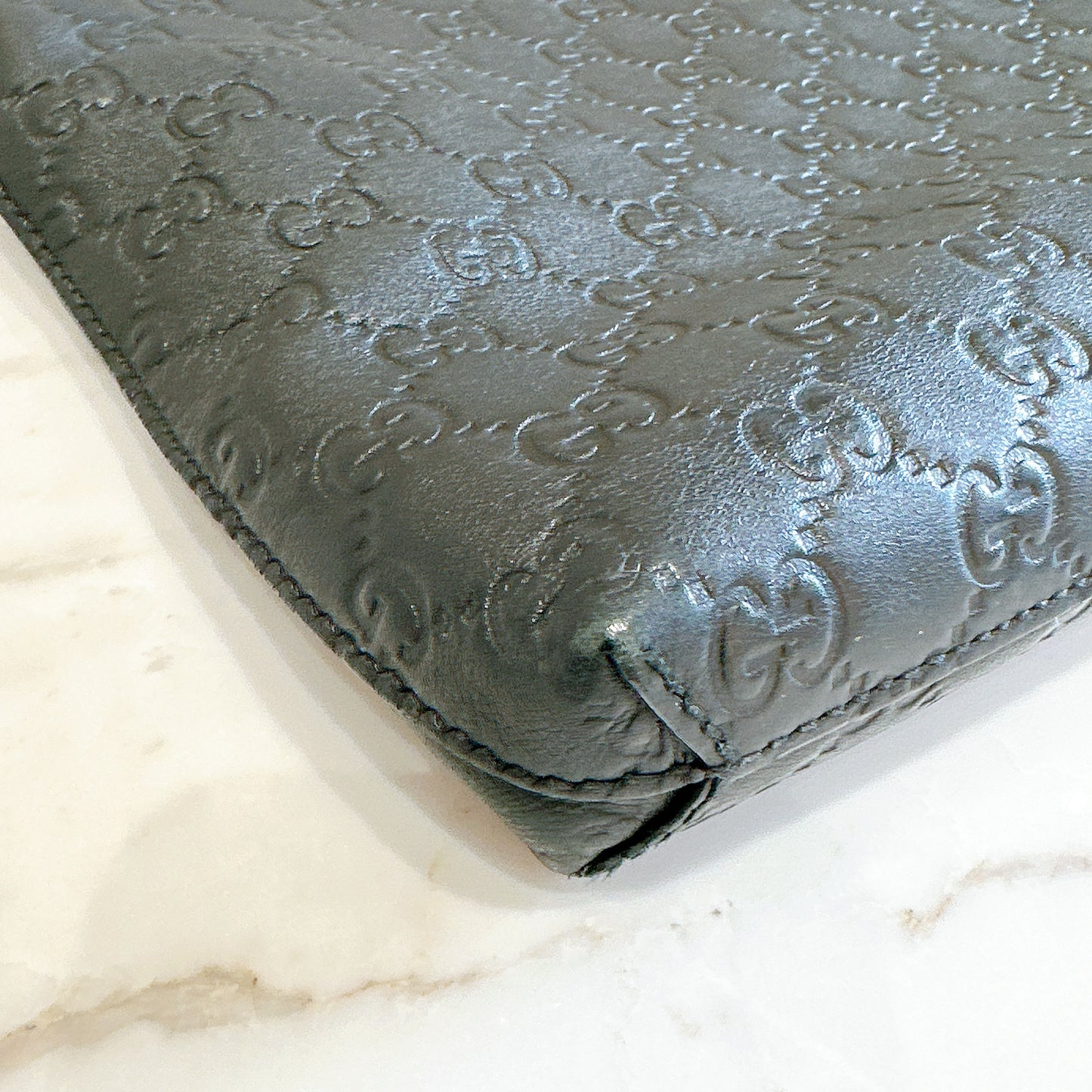 Gucci GG Guccissima Clutch in Black