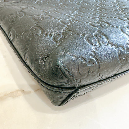 Gucci GG Guccissima Clutch in Black