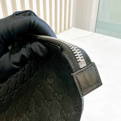 Gucci GG Guccissima Clutch in Black