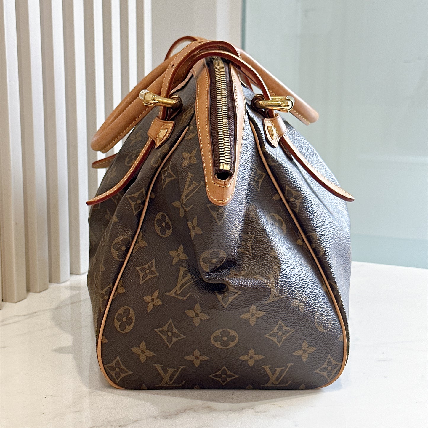 LV Monogram Tivoli GM