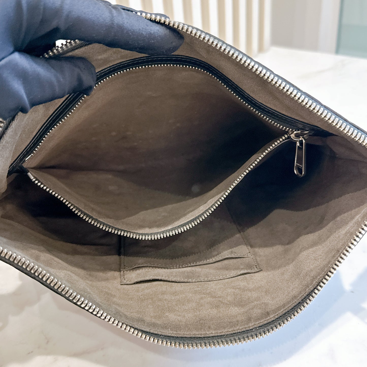 Gucci GG Guccissima Clutch in Black