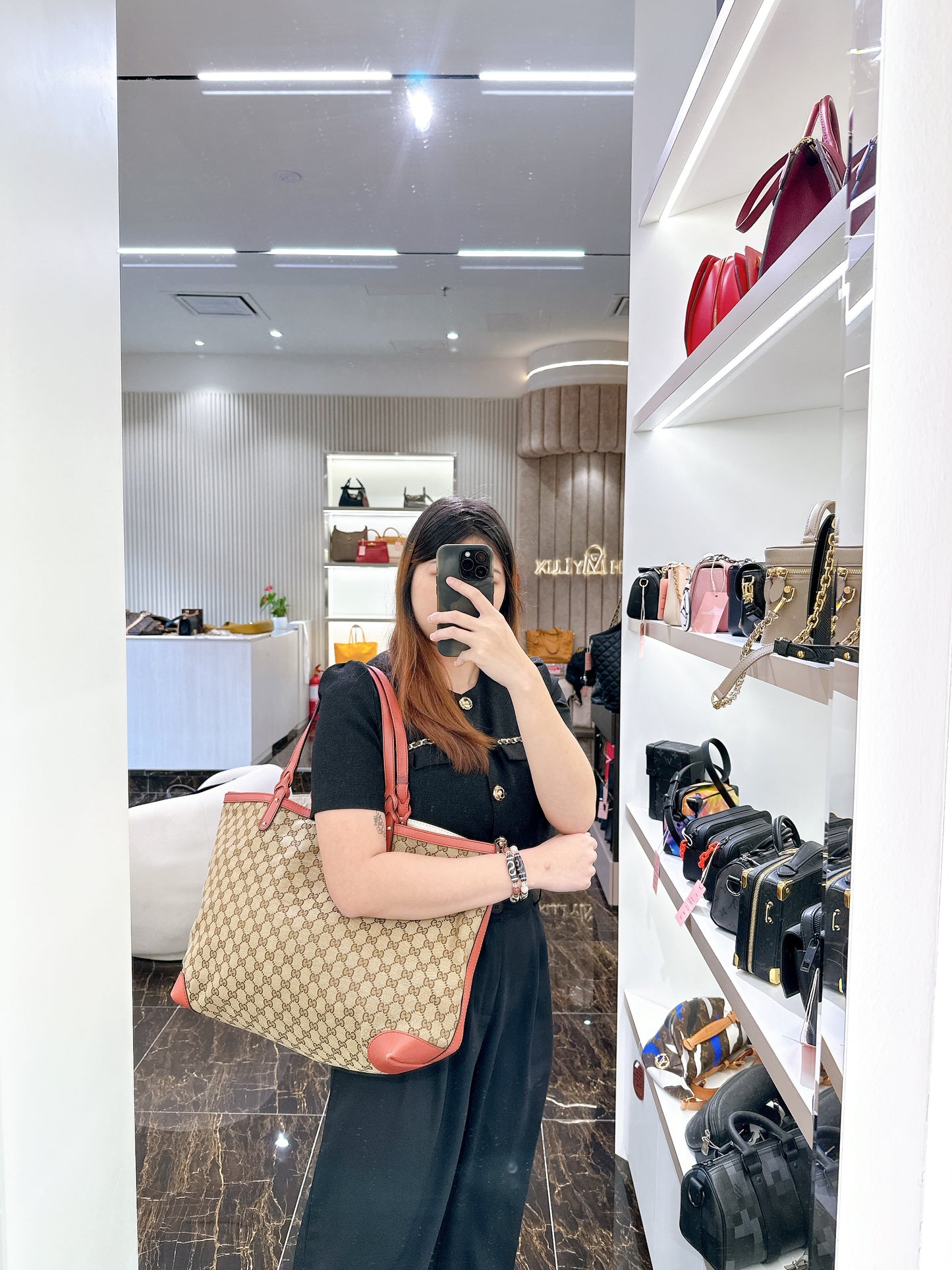 Gucci Canvas Large Tote Bag in Pink Leather