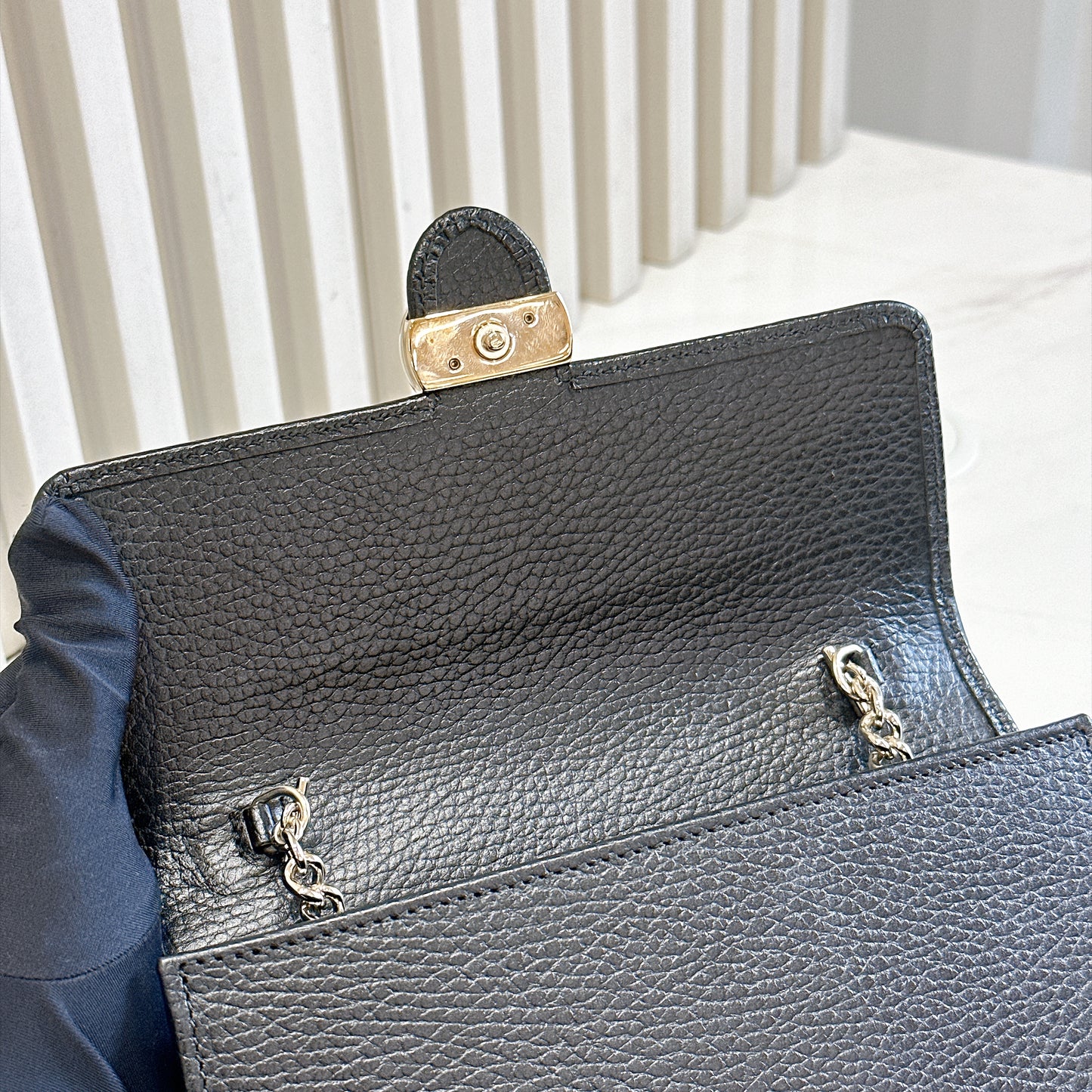 Gucci Interlocking Wallet On Chain in Black