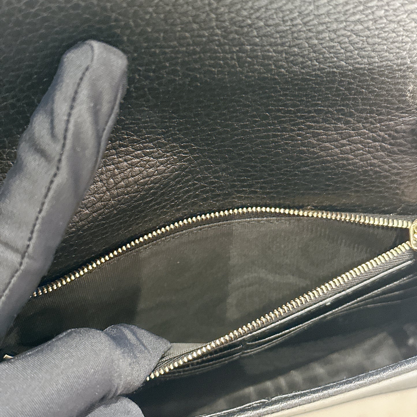 Gucci Interlocking Wallet On Chain in Black