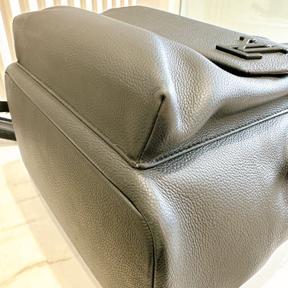 LV Takeoff Backpack in Black