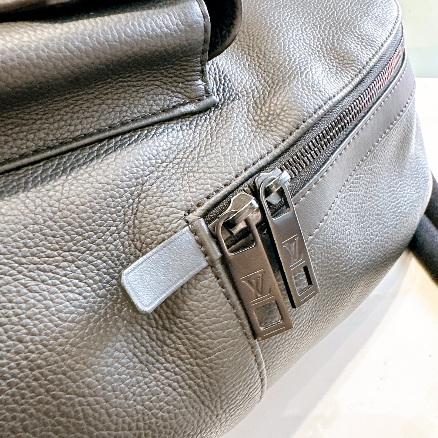 LV Takeoff Backpack in Black