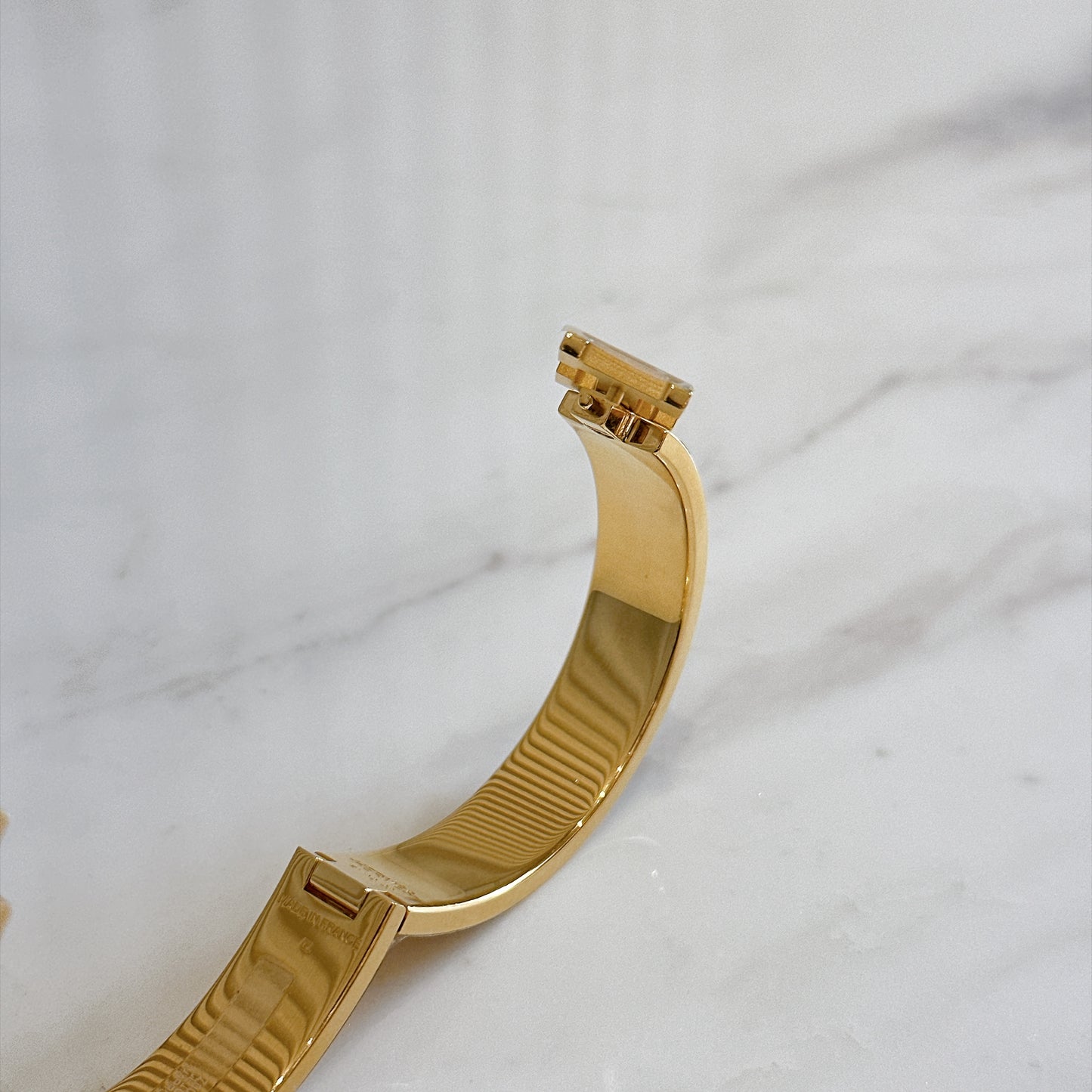 Hermes Clic H Bracelet in Marron Glace