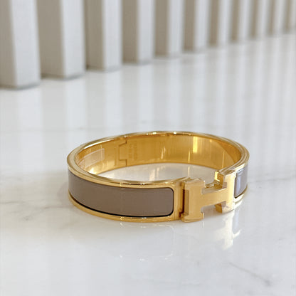 Hermes Clic H Bracelet in Marron Glace