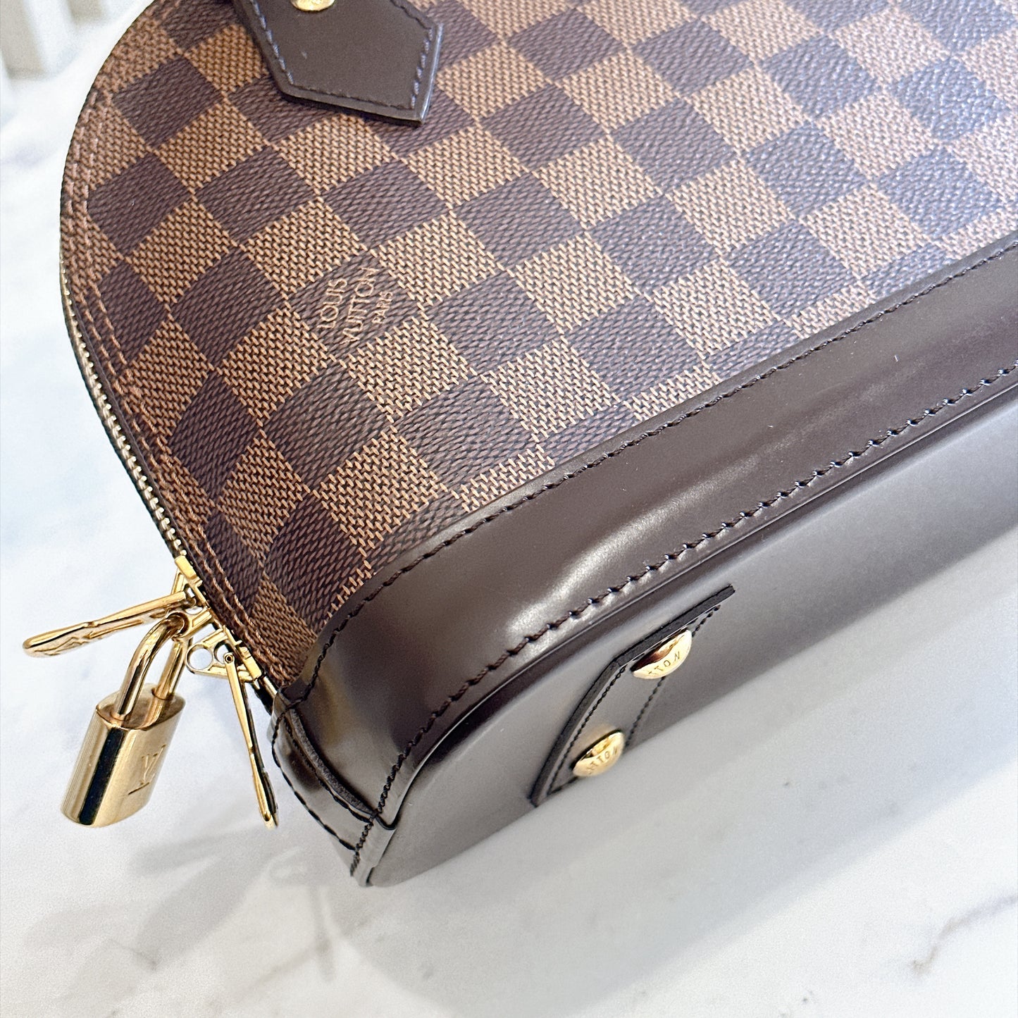 LV Damier Ebene Alma BB