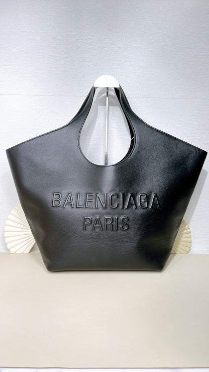 Balenciaga Mary Kate Medium in Black