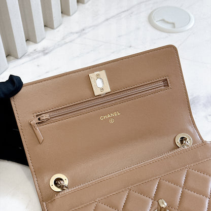 Chanel Trendy CC Wallet On Chain in Beige