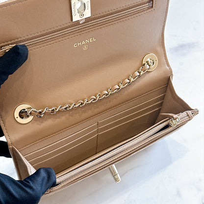 Chanel Trendy CC Wallet On Chain in Beige