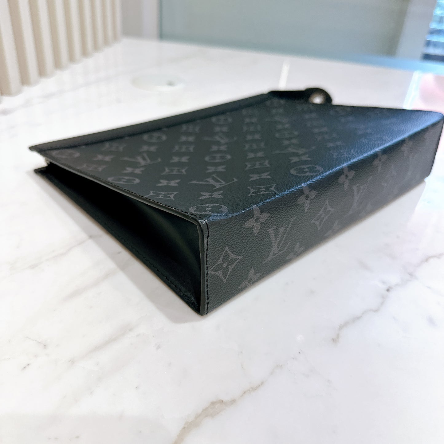LV Pochette Voyage MM Monogram Eclipse