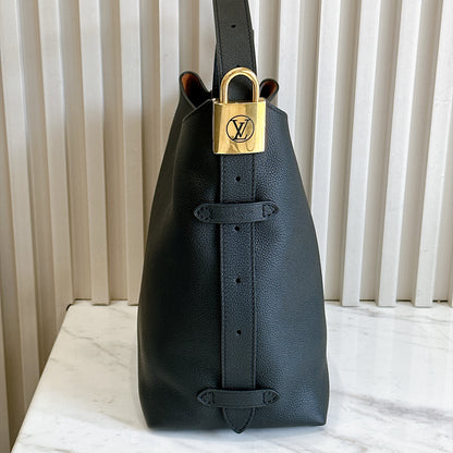 LV Low Key Hobo PM