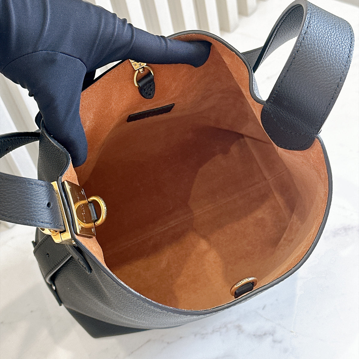 LV Low Key Hobo PM
