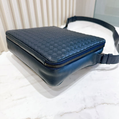 Bottega Veneta Interecciato Crossbody Bag in Blue