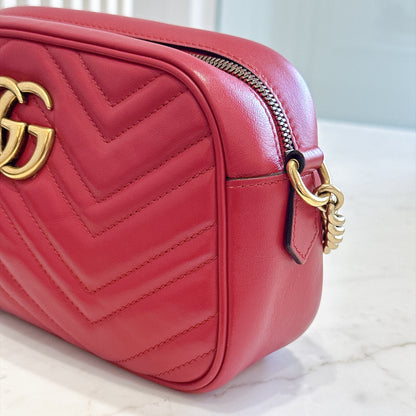 Gucci Marmont Camera Bag in Red Small