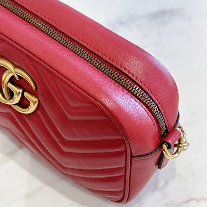 Gucci Marmont Camera Bag in Red Small